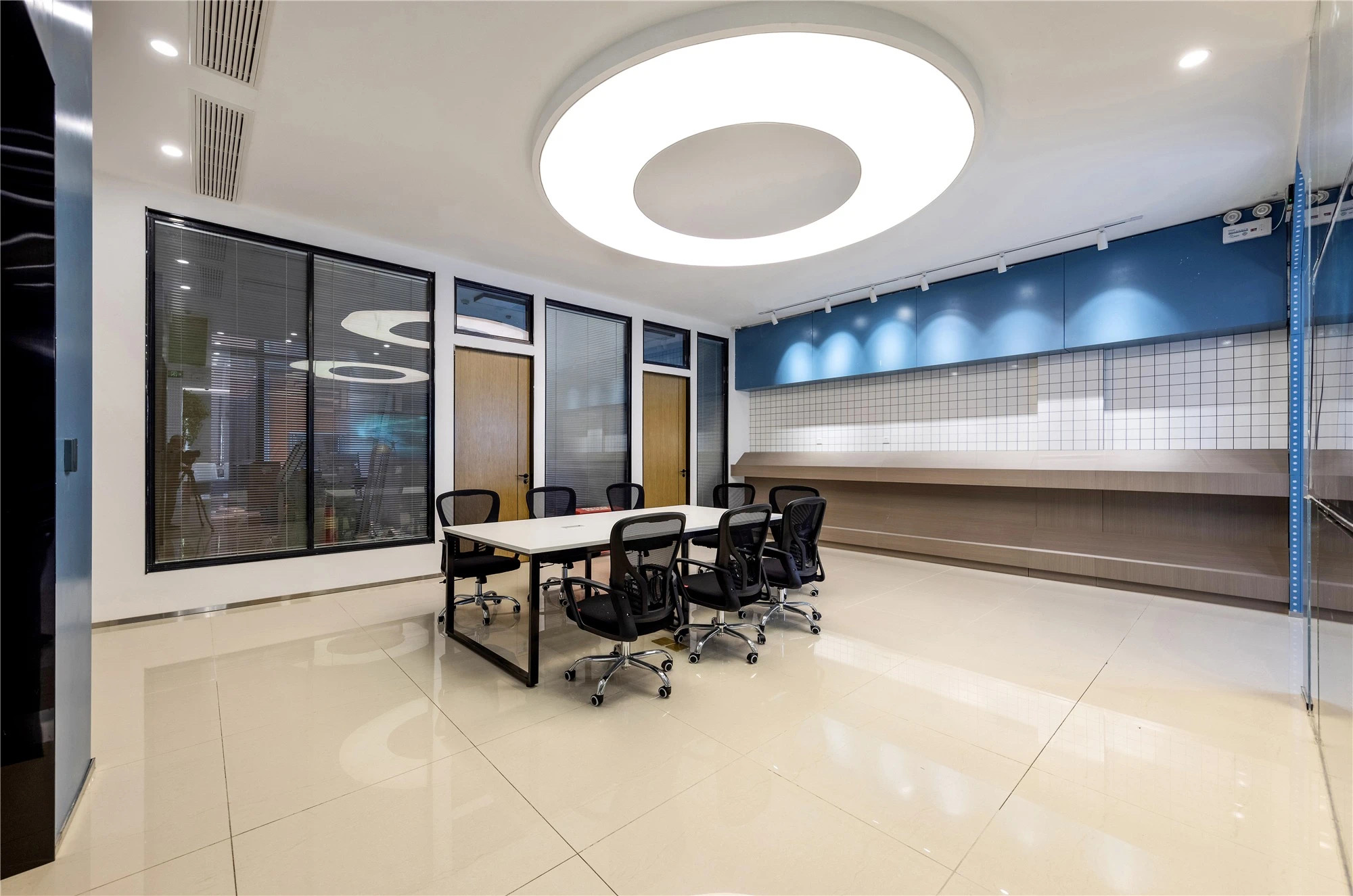 【案例賞析】武漢市車都天然氣營業廳完工實景展示，開放多元，活力共享！(圖3)